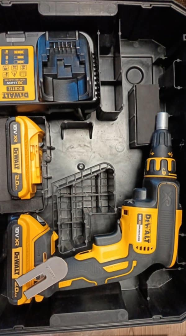 18V/2x2Ah Akku-Schnellschrauber Ladegerät, Tstak (DeWALT DCF620D2-QW) (B-WARE)