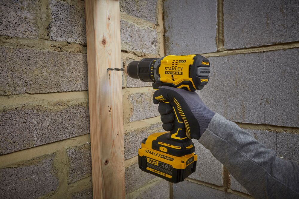 18V/2x4Ah FATMAX Akku-Schlagbohrschrauber (STANLEY SFMCD715M2K-QW)