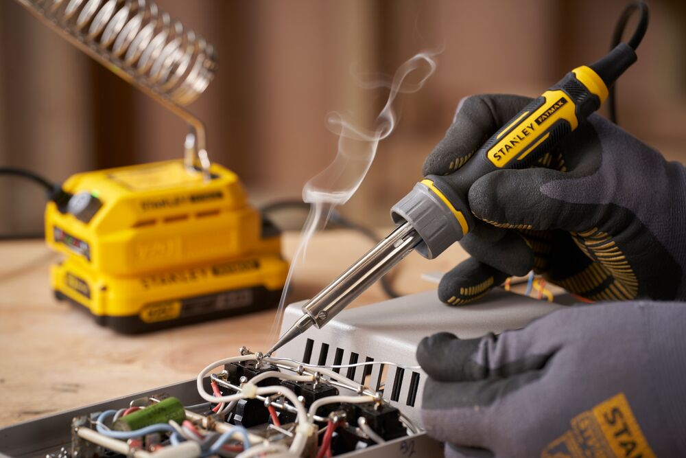 18V Akku-Lötkolben, ohne Akku und Ladegerät (STANLEY SFMCE040B-XJ)