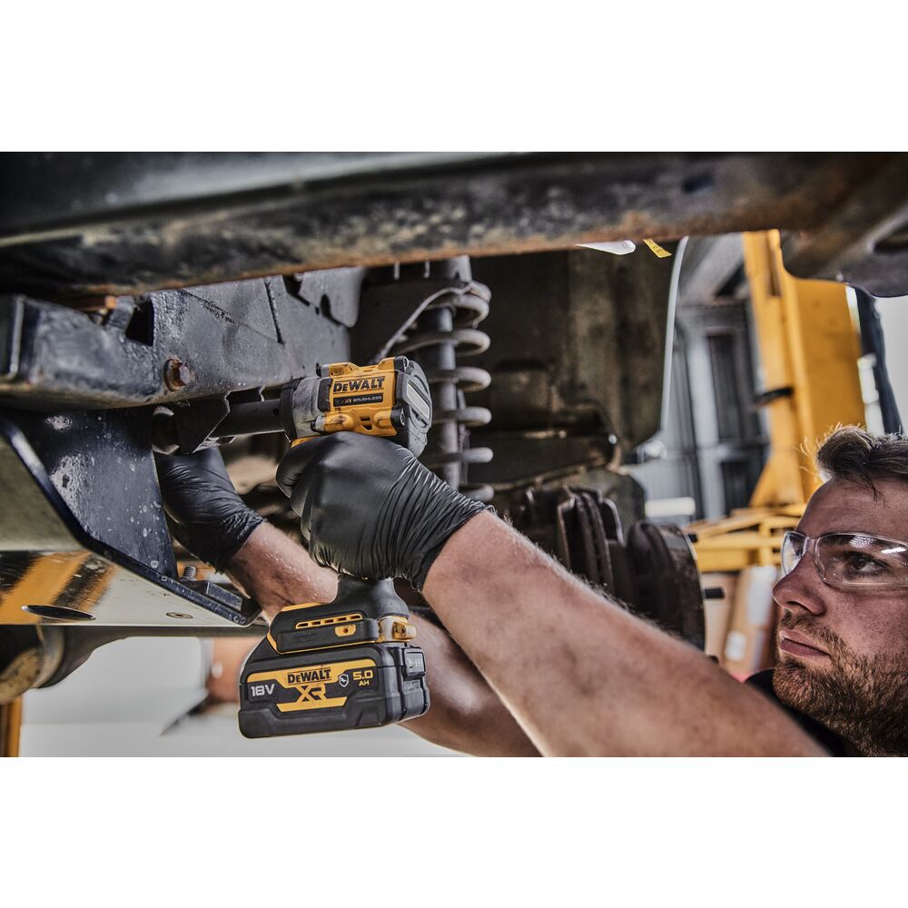 18V Akku-Schlagschrauber, 1/2", 406Nm - Basic - (DeWALT DCF921NT-XJ)