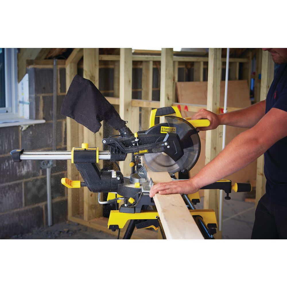 1500W FATMAX Paneelsäge  Ø216x30mm (STANLEY FME721-QS)