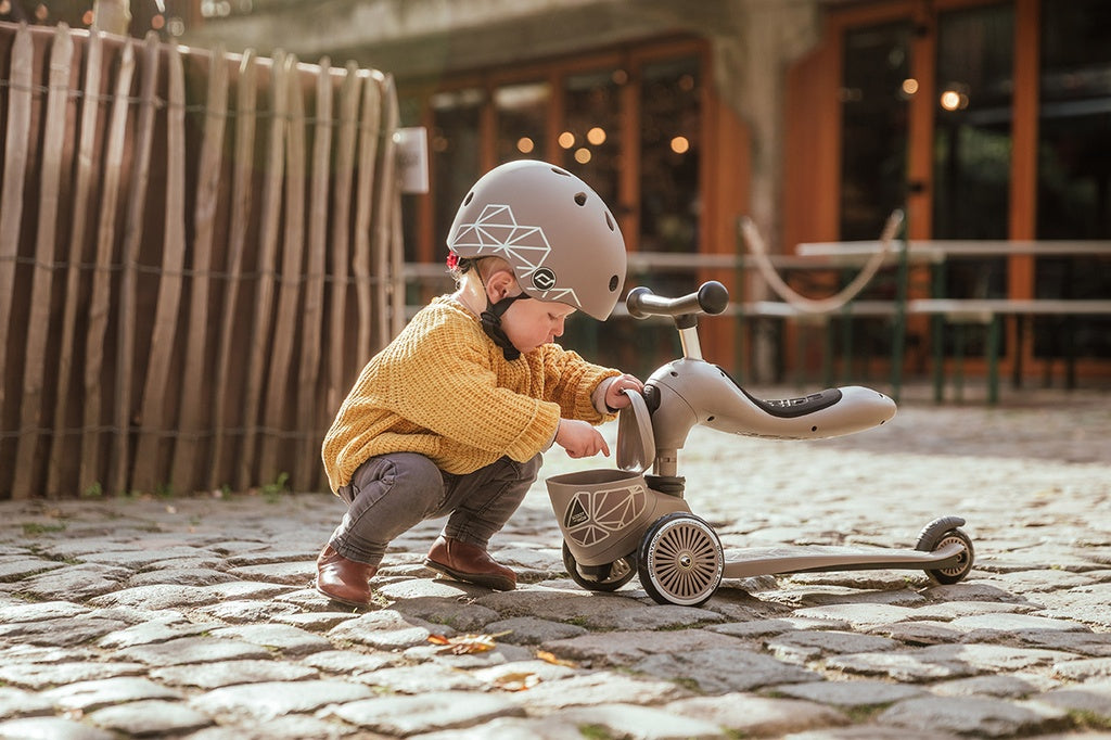 Highwaykick 1 Lifestyle brown lines