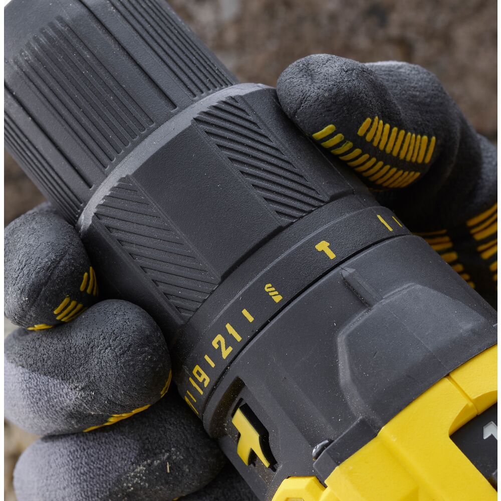 18V/2x1.5Ah FATMAX Akku-Schlagbohrschrauber, Ladegerät (STANLEY SFMCD711C2K-QW)