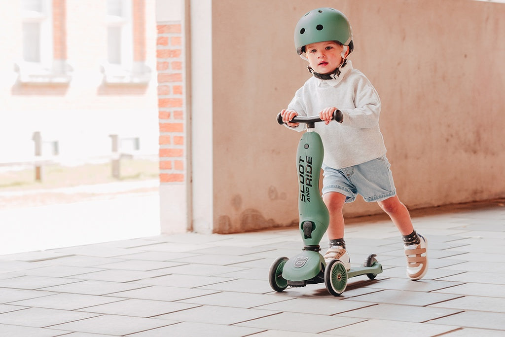 Scoot & Ride Highwaykick 1 forest 2 in1 Kickboard mit Sitz grün